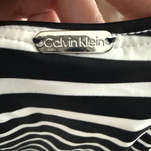 Calvin Klein One-Piece Swimsuit Black/White Over-The-Shoulder Wrap Size 10 Pool - Picture 10 of 10